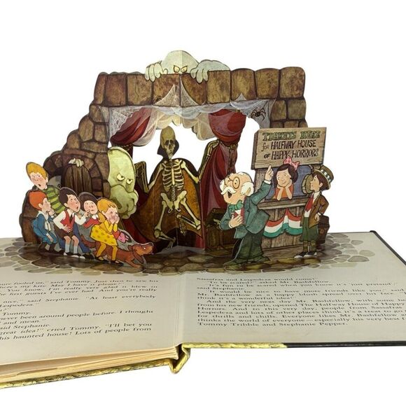 A Visit To The Haunted House Pop-Up Book Hallmark Halloween Dean Walley Vintage - Picture 3 of 7